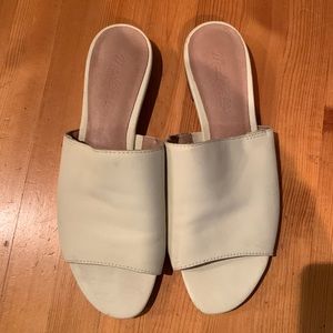 Off-white leather Madewell slide sandals 7.5